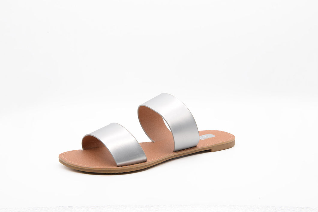 Qupid Women’s two band slide Sandals